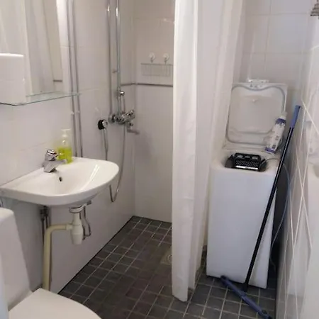 Rivitalon Pieni Paeaetykaksio - 37 M2 아파트 Jämsä